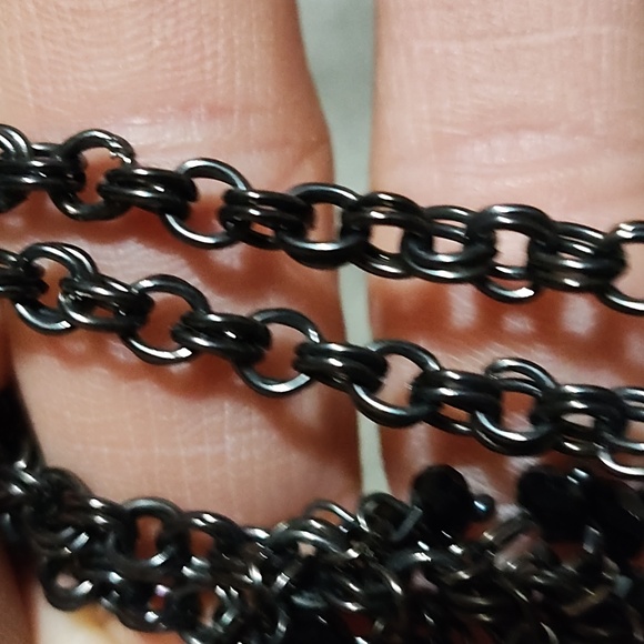 VINTAGE TINY BEADED BLACK CLUSTERED DANGLE GUNMETAL CHAIN 21" NECKLACE - Picture 6 of 10